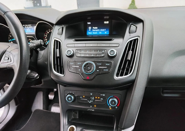 Ford Focus cena 32900 przebieg: 180000, rok produkcji 2016 z Poznań małe 436